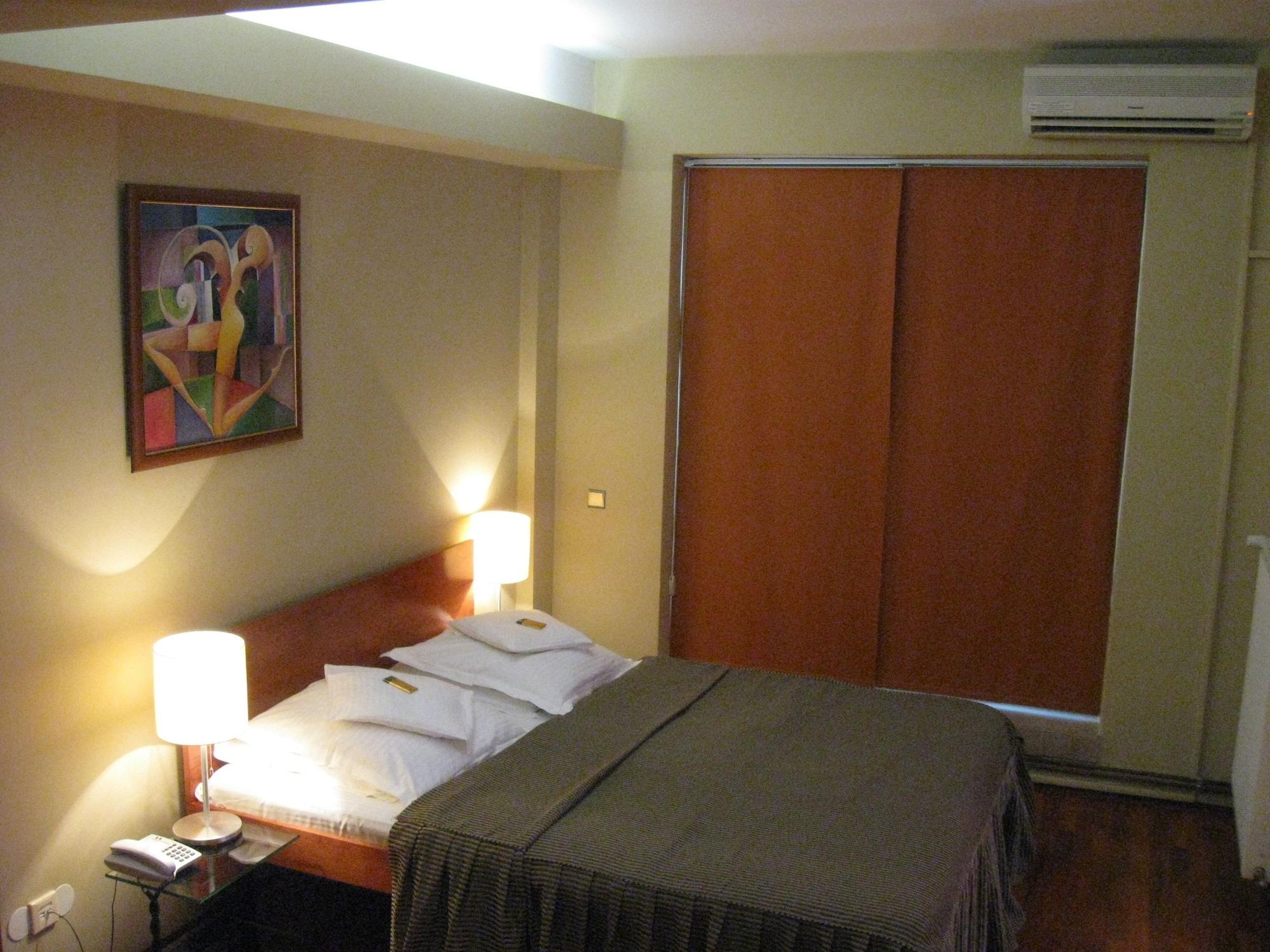Tania-Frankfurt Hotel Bukareszt Zewnętrze zdjęcie
